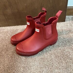 Chelsea Hunter boots